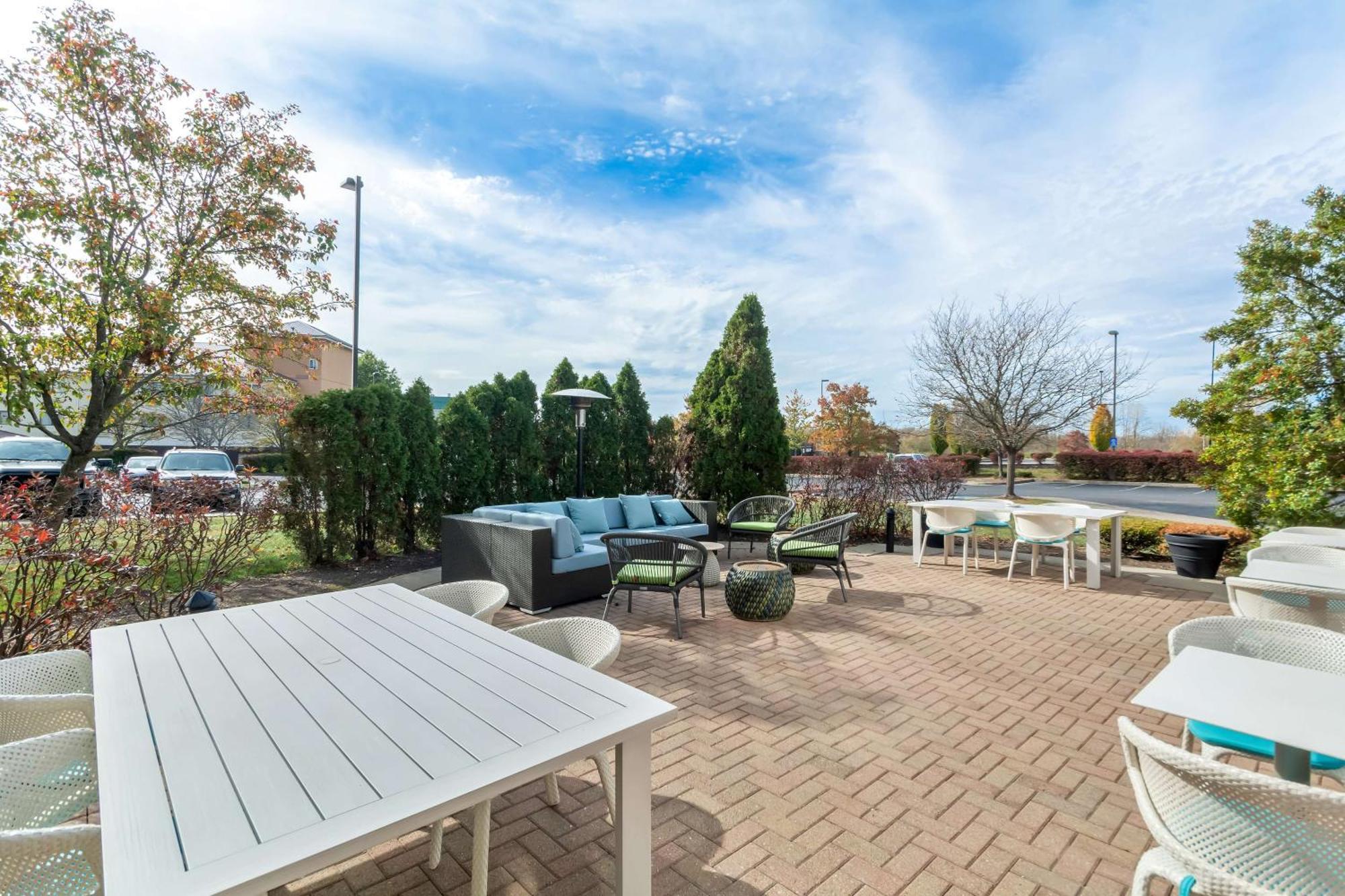 Hilton Garden Inn Lexington Georgetown Exteriör bild