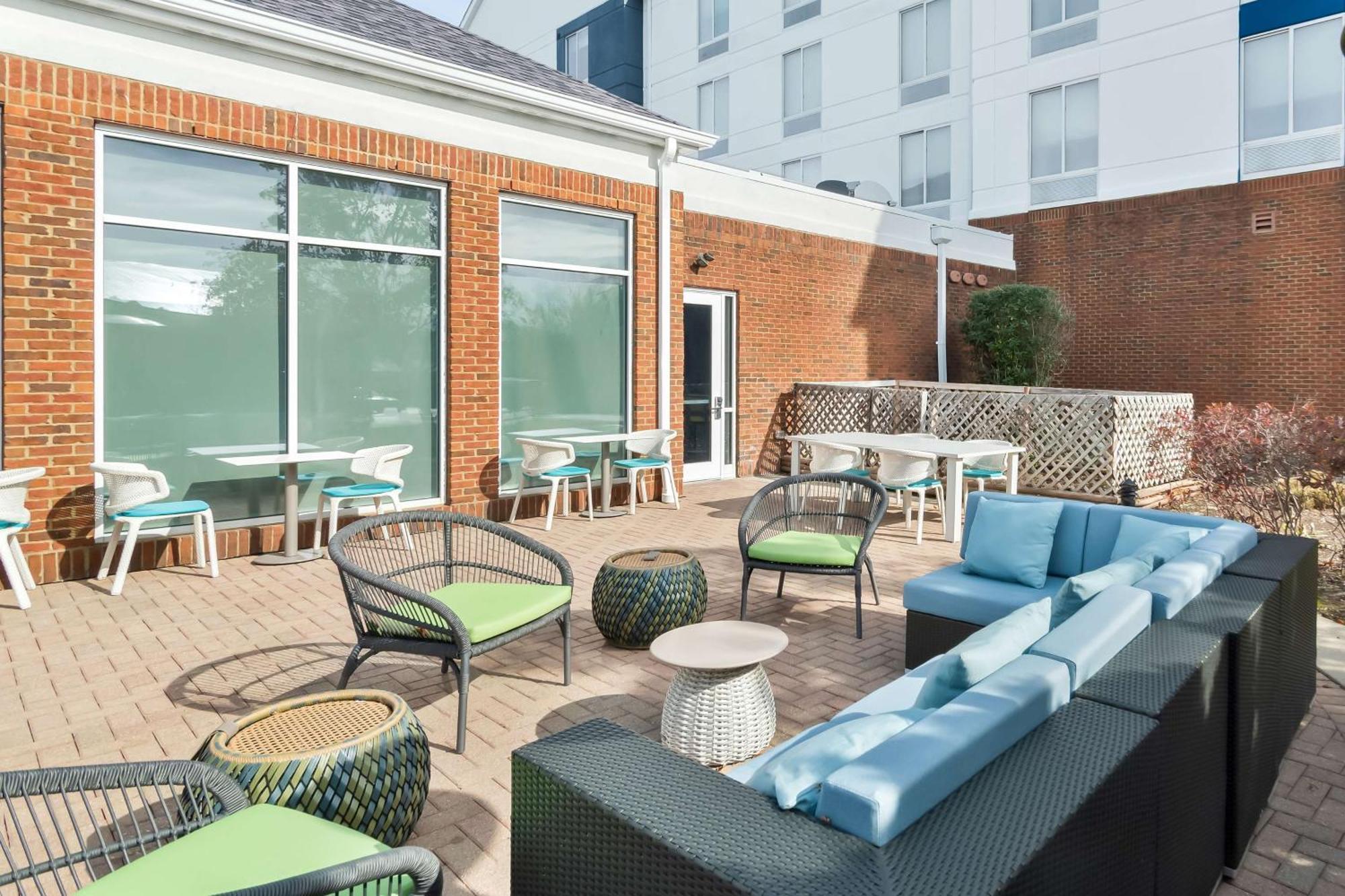 Hilton Garden Inn Lexington Georgetown Exteriör bild